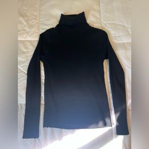 Black knit turtleneck long sleeve